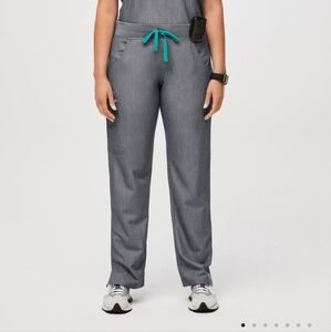 FIGS Kade Cargo Scrub Pants™
